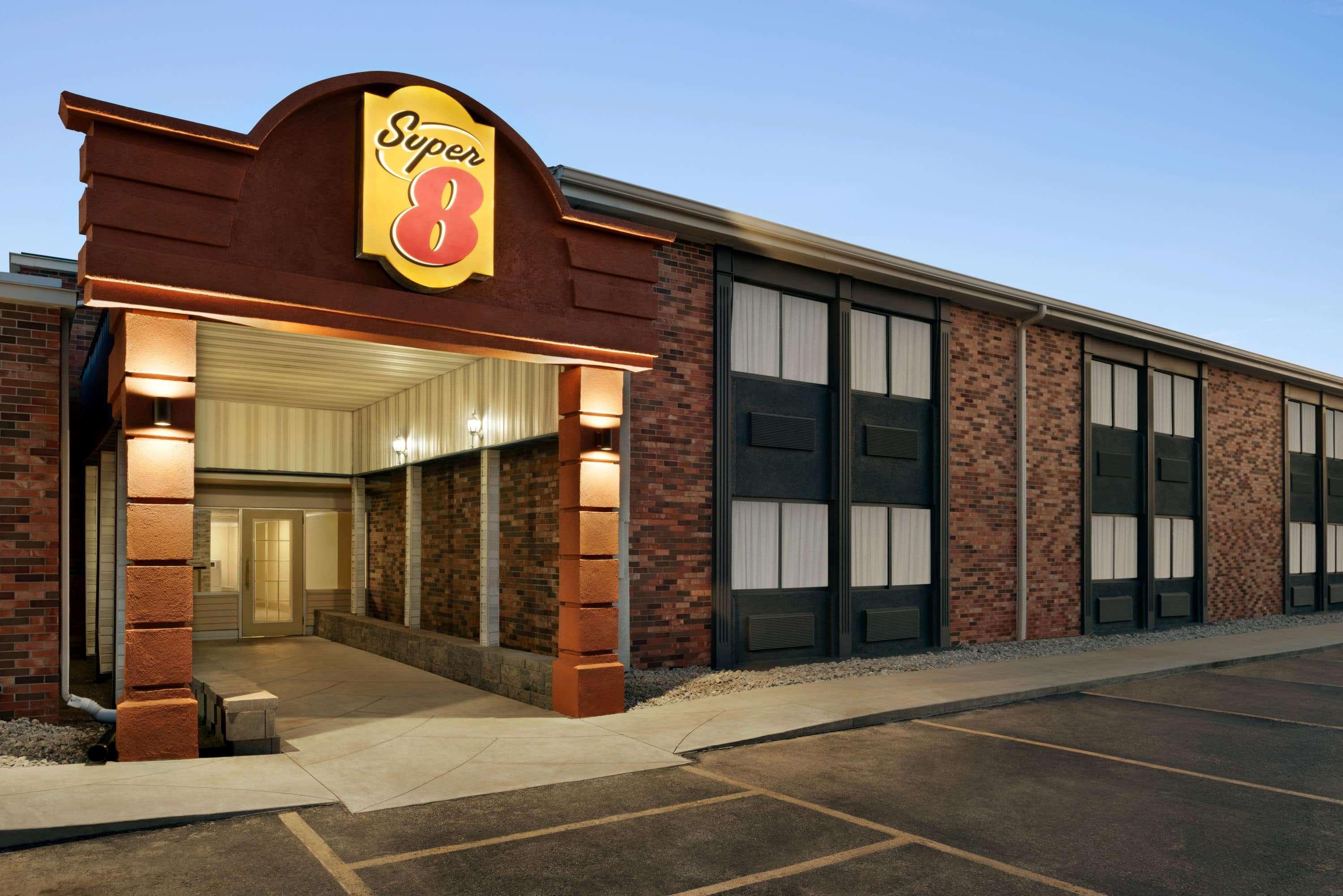 Super 8 By Wyndham Des Moines Hotel Bagian luar foto