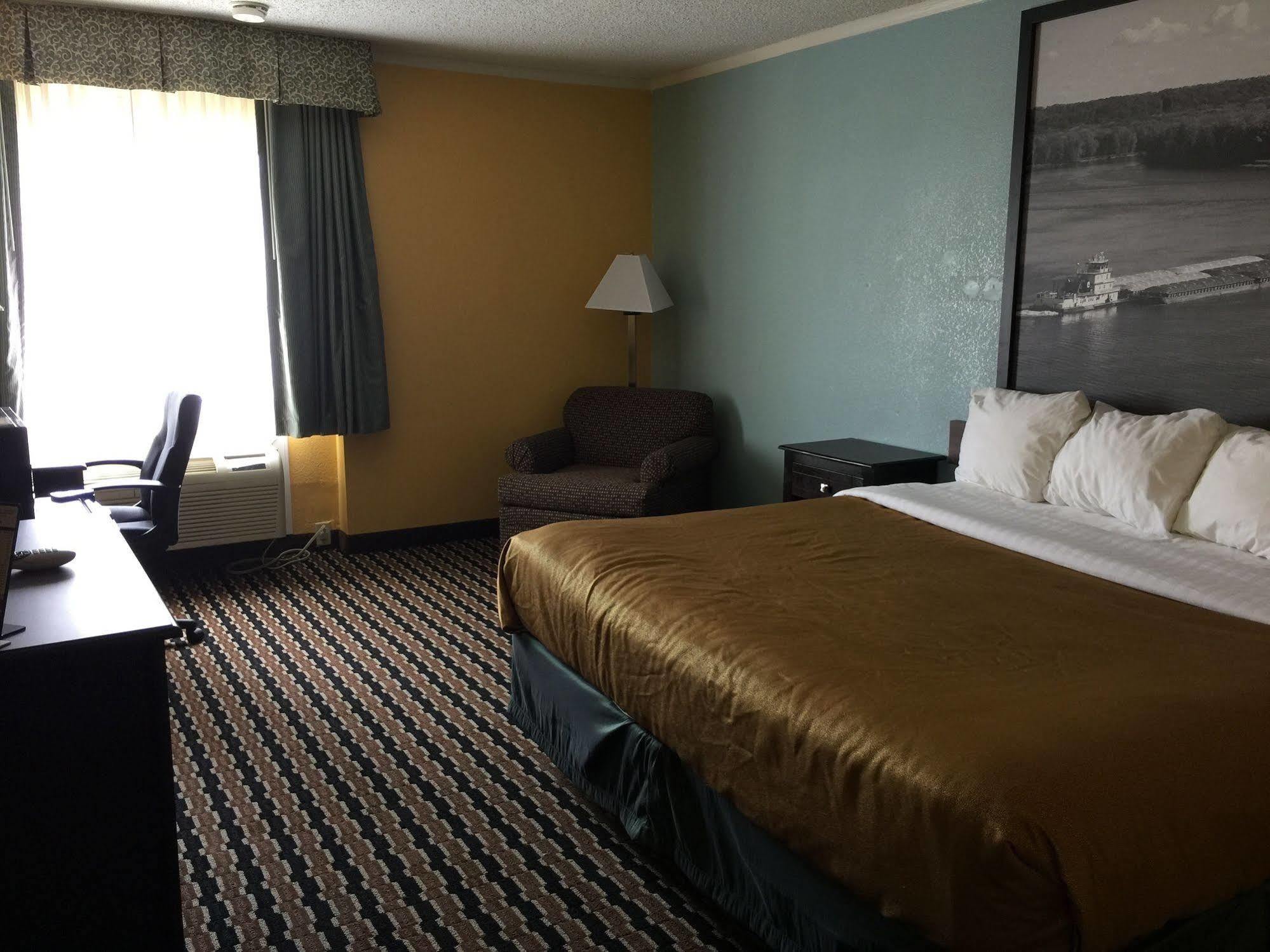 Super 8 By Wyndham Des Moines Hotel Bagian luar foto