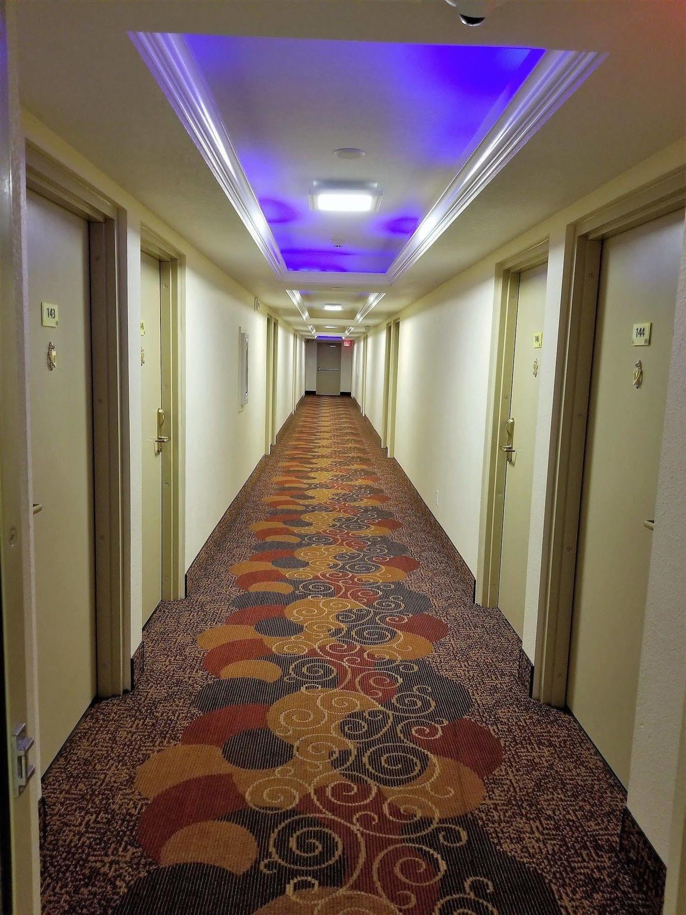 Super 8 By Wyndham Des Moines Hotel Bagian luar foto